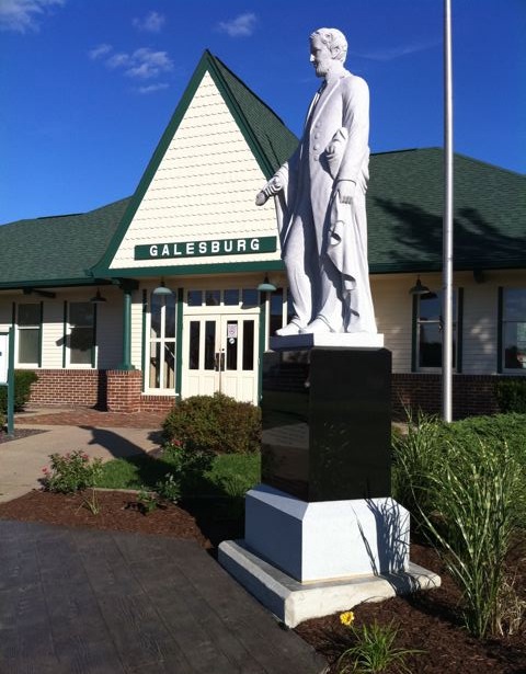Lincoln Statue